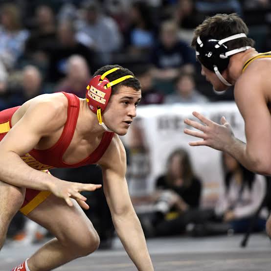 Bergen Catholic wrestler Chris Foca wins title at Beast of the East