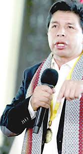 DETIENEN A ALCALDE DE SAN ISIDRO Y A 7 FUNCIONARIOS POR CORRUPCIÓN