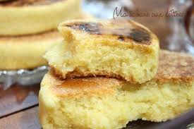 Harcha Marocaine Au Yaourt Et Fleur D Oranger Recette En 2020 Gateau De Semoule Dessert Marocain La Cuisine De Djouza