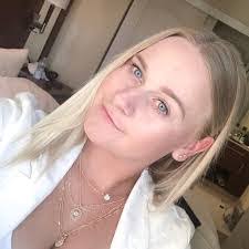 Emily Schwendemann's Instagram, Twitter & Facebook