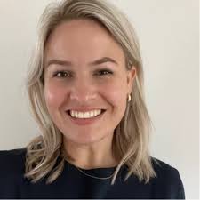 Kanker is een regelrechte carrière saboteur, kan ik wel zeggen. Na de  nodige chemokuren in 2015, met gelukkig daarna nog enkele superleuke  werkjaren binnen het Sociaal Domein, bleek ik twee jaar… |