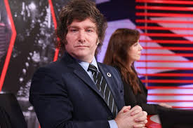 Jun 23, 2021 · pese a considerarse un enemigo acérrimo del kirchnerismo, javier milei tuvo un sorpresivo gesto de deferencia con la vicepresidenta cristina fernández de kirchner, a la cual le reconoció que. 8cnvjbzi3o5lqm