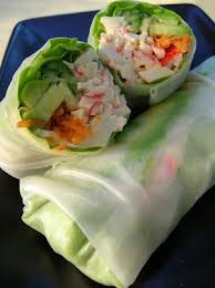 Marre des rouleaux de printemps à la feuille de riz trouée et aux ingrédients qui s'échappent? Rouleaux De Printemps Recette Goberge Recettes De Cuisine Recette Asiatique