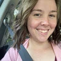 Beth Parra's Instagram, Twitter & Facebook