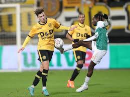 Gennepenaar Aaron Dekker is enige Nederlandse vaste kracht bij Cougars: de  'big guy' tussen de baltovenaars