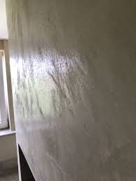Carameo Mineralischer Putz Fur Fugenlose Bader Und Spachtelboden Mit Carameo Gestaltest Du Bad Und Boden Fugenlos Auch Wand Putz Alte Fliesen Badezimmerideen