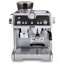 Avec La Machine A Cafe Specialista Delonghi Vise Les Baristas En Devenir Machine Expresso Machine A Cafe Expresso