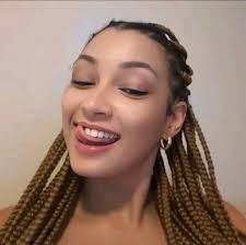 Guess the name of the Lady with all this Celebrity