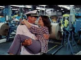 Final Scene From An Officer And A Gentleman 1981 Youtube An Officer And A Gentleman Gentleman Movie Richard Gere