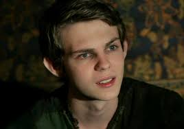 Pin By Once Dudes On Once Upon A Time Robbie Kay Peter Pan Peter Pan Ouat Once Upon A Time Peter Pan