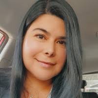 300+ perfiles de «Chantal»