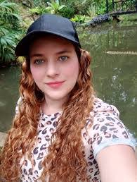 Karen Saeger's Instagram, Twitter & Facebook