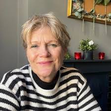 Abby Peel (@Here_comes_Abs)