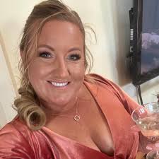 Benjamin Hightower's cover of "Pink Pony Club" by Chappell Roan has the  crowd going crazy! America's Got Talent