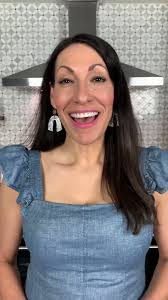 Mary Alderete's Instagram, Twitter & Facebook