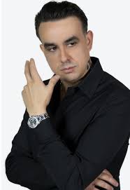 MINNEAPOLIS POP ARTIST ANDREW THOMAS ' LATEST VISUAL' “LIQUOR TALKIN”