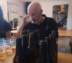 The great majority of them taste like swampwater (and give you less of a buzz). Artisan Producers Enter The Non Alcoholic Beer Market In Which Spain Is A Great Power Teller Report