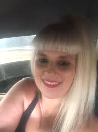 Who can recommend a celebrant for a wedding in Yarramalong?