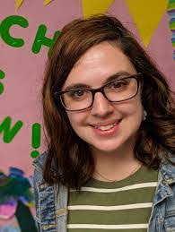 Julie Layman's Instagram, Twitter & Facebook