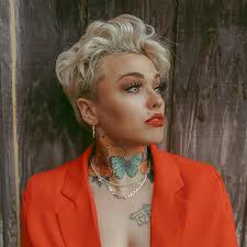 Ellie Nelson ~ The Girl Who Beats Gummy Bears