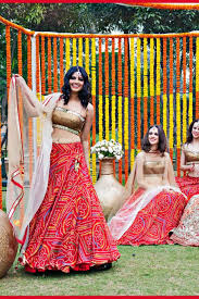 Pin By Rakshita Sharma On Indian Wear In 2020 With Images Bandhani Dress Indian Bride Outfits Indian Designer Outfits