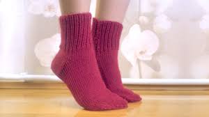 You just knit straight across half of the sock, tug on the needles a bit, and knit straight across the. Knitting Easy Socks On Two Needles Tutorial For Beginner Noski Na 2 Spicah Youtube