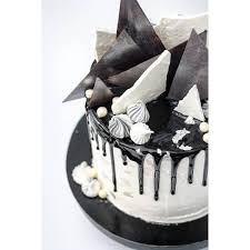 Black And White Drip Cake Ideas Black White And Silver Dripping Chocolate Cake Eyal Revah Eyalrevah On Instagram Black White Cakes White Wedding Cakes Cake