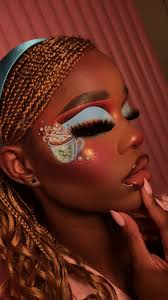 Christmas Makeup Tips for a Holly Jolly Celebration