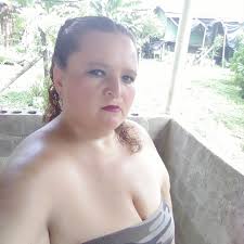 QUININDÉ NO PUEDE DAR SEPULTURA A SU BEBE QUE FALLECIO EN QUITO Y NECESITA  AYUDA. Este es el caso de Ana Adelaida Vélez quien perdió a su bebé hace 4  días en