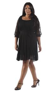 Elle porte les cheveux courts à la garçonne, qu'elle cache sous un chapeau cloche pour les sorties. Robe Annee 20 Grande Taille 54 Remise Www Muminlerotomotiv Com Tr