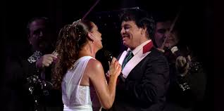 Así fue”, la historia que Juan Gabriel escribió para la española Isabel Pantoja