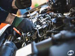 What Are The Main Duties Of A Mechanic? Will I Need Formal Training In This  Profession?