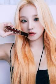 221008 Yuqi for Tom Ford : r/GIDLE