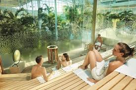 Definition, rechtschreibung, synonyme und grammatik von 'erstmals' auf duden online nachschlagen. Duschen Nach Der Sauna Wie Sauniert Man Eigentlich Richtig