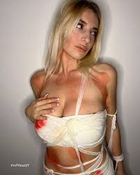 Diana Di Meo Nude and Sexy Photo Collection - Fappenist