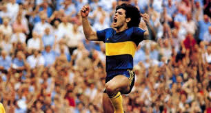 La leyenda del fútbol diego armando maradona vive de una manera muy especial los partidos del club atlético boca juniors en el estadio alberto j. Maradona Ofrece Pagar El Alquiler Para Jugar En La Bombonera Marketing Registrado La Comunidad Del Marketing Deportivo