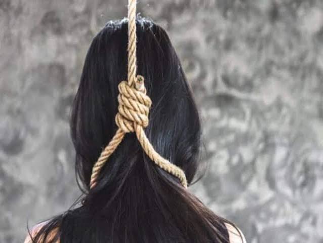 नीट रिजल्ट के बाद यूपी में सुसाइड, परीक्षा में असफल होने पर छात्रा ने लगाई फांसी, पंखे से लटका मिला शव, Uttar-pradesh Hindi News - Hindustan