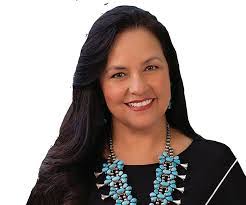 Mimi Powell's Instagram, Twitter & Facebook