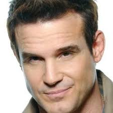 Regarder Warehouse 13 streaming