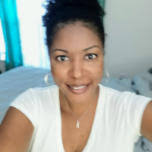 Melanie Amos's Instagram, Twitter & Facebook