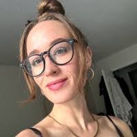 Cara Goodman's Instagram, Twitter & Facebook