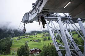 Kostenlose lieferung für viele artikel! Alpi Prese D Assalto Il Turismo Di Massa Distrugge Il Territorio Ticinonline
