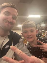 Aaron Hinnah (@AaronHinnah)