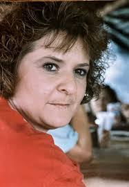 Lynn Paris's Instagram, Twitter & Facebook