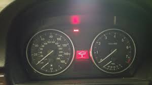 Check that the brake fluid is above the minimum line in the master cylinder brake fluid. Bmw 1 Series Brake Pad Warning Light Wont Reset Reviewreleasebmw