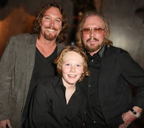 Barry Gibb with son Ashley and grandson Lucas