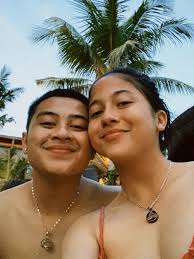 Gaya Pacarannya Disorot, 8 Intip Potret Mesra Bastian Steel dan Sitha  Marino