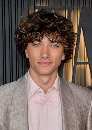 Rising Hollywood star Gavin Casalegno said his confidence comes from  Christ. Defying Hollywood's anti-God agenda. Not fame. Not followers.  Jesus. We need more of this. ✝️