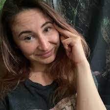 Kari Craddock's Instagram, Twitter & Facebook