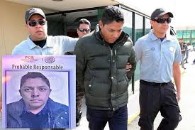 Cuestionan su elección... y su pasado